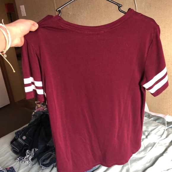 maroon t-shirt white stripes on sleeves - Picture 2 of 4